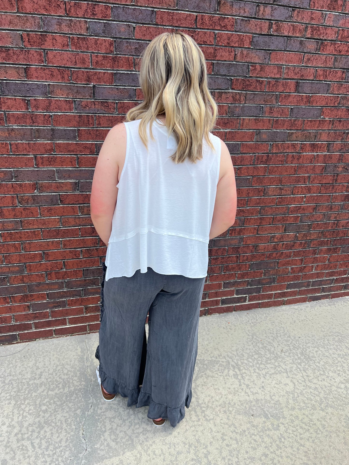 Side Slit Sleeveless Top