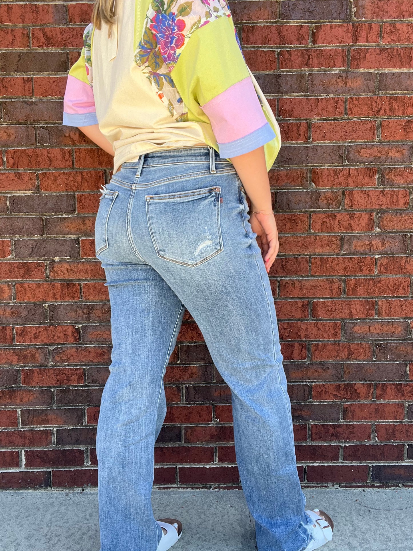 Judy Blue Straight Distressed Hem